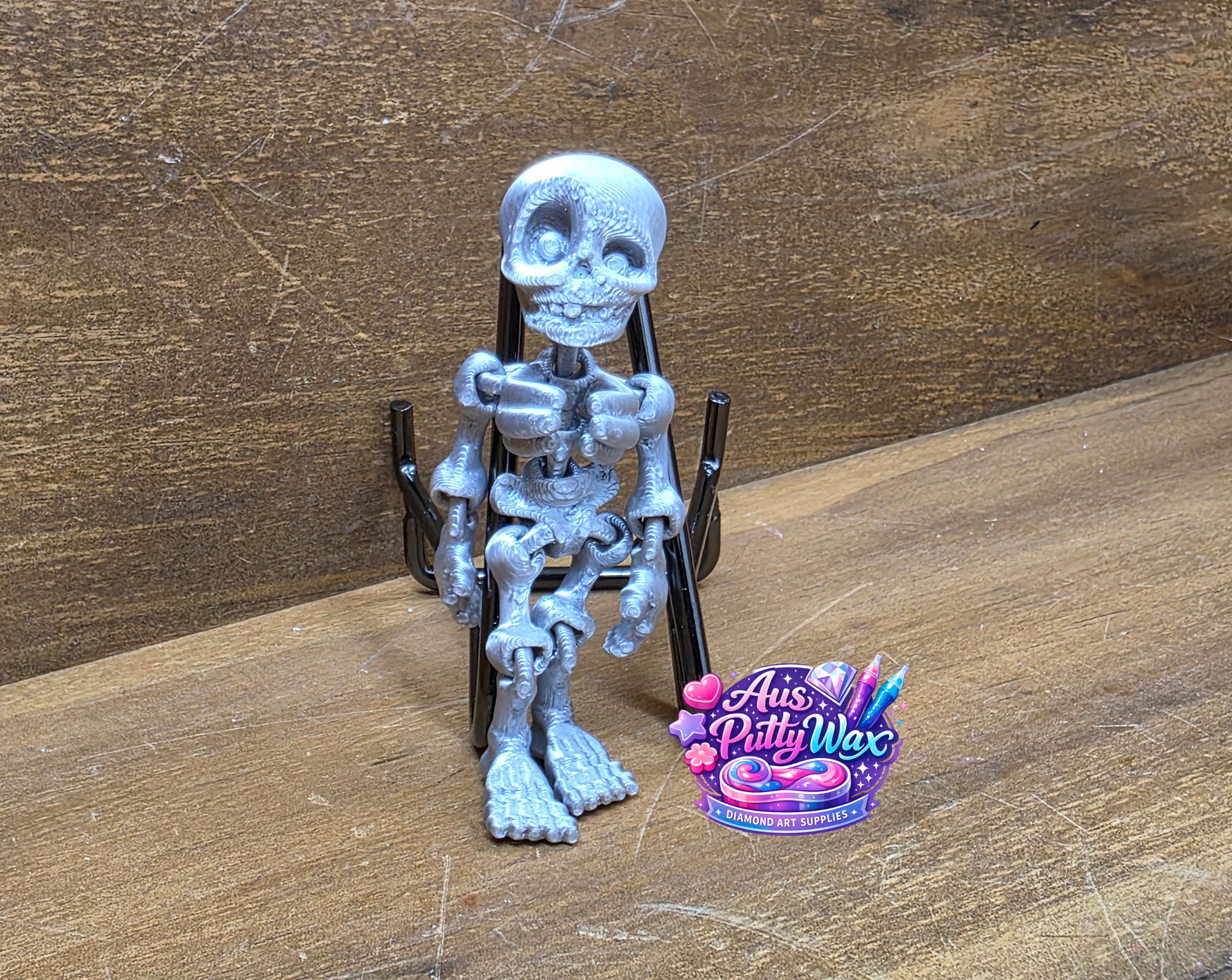 Movable Skeleton Cover Minder - Gray