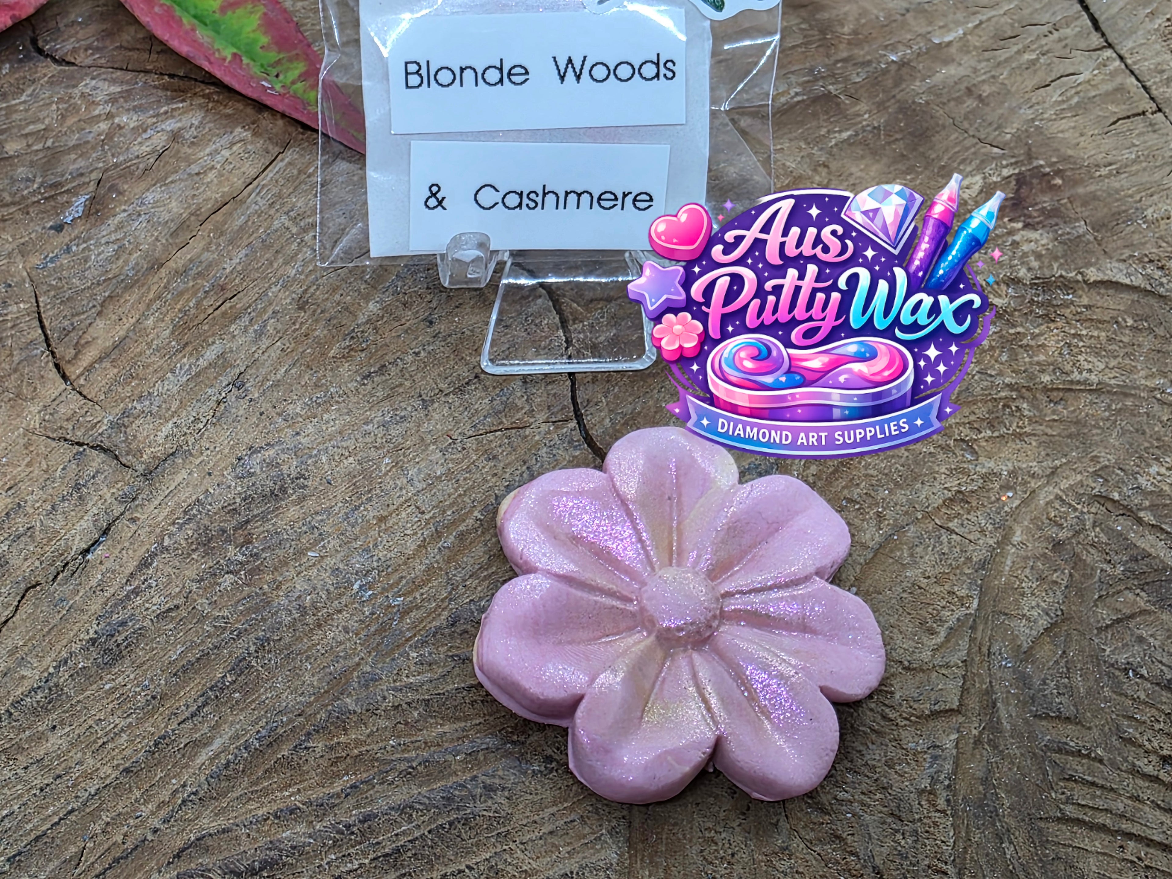Flower-  Blonde Woods & Cashmere Putty
