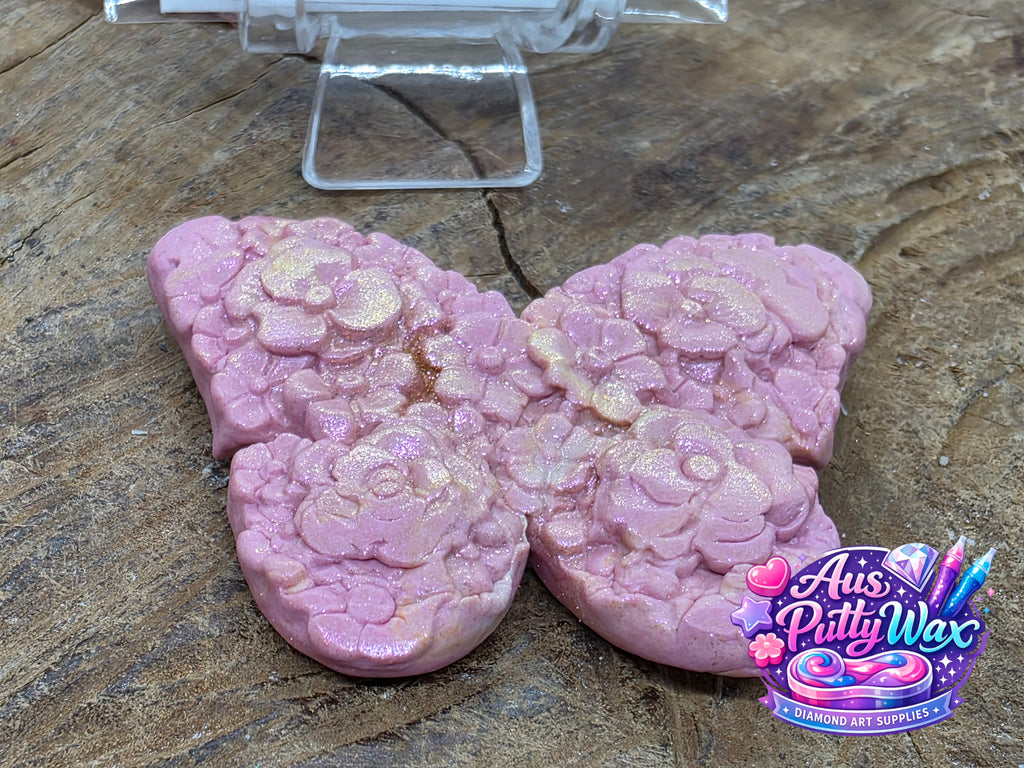Butterfly 🦋 -  Blonde Woods & Cashmere Putty