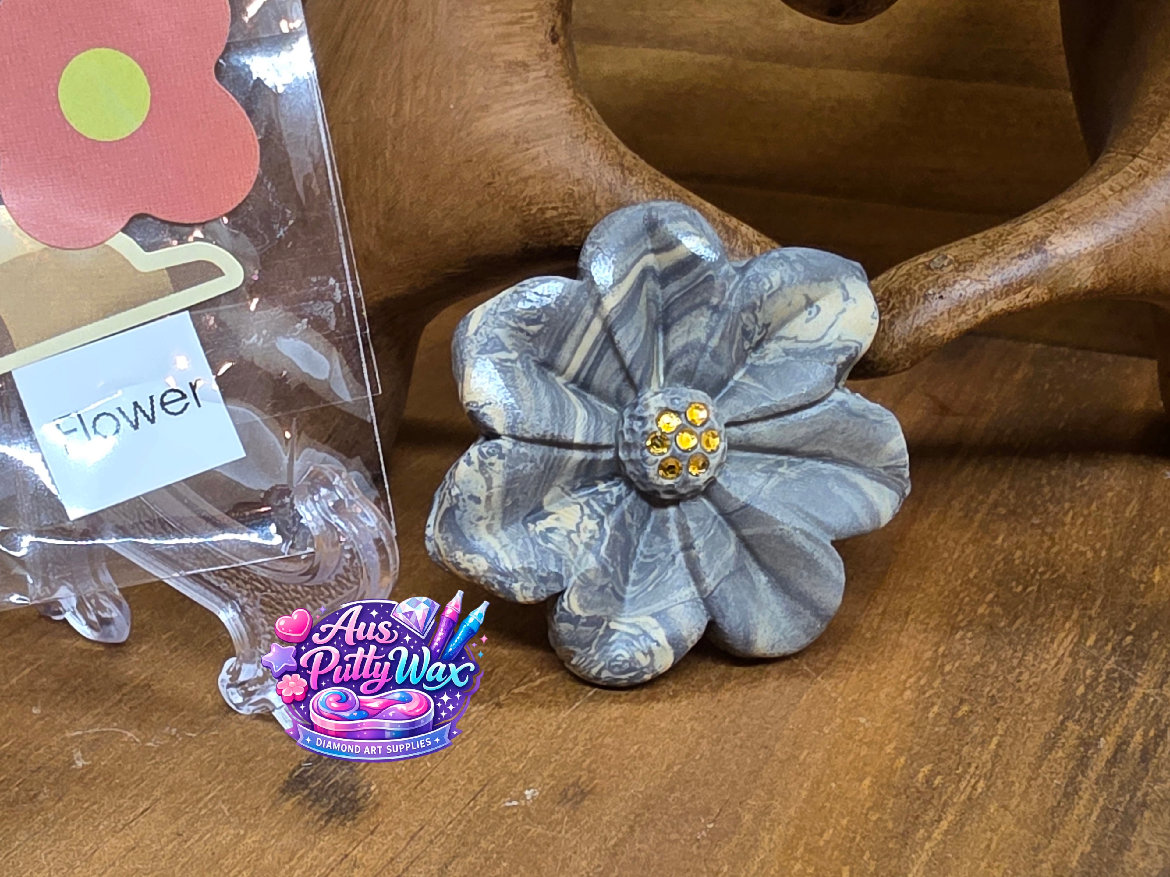 Black & Gold Flower Putty