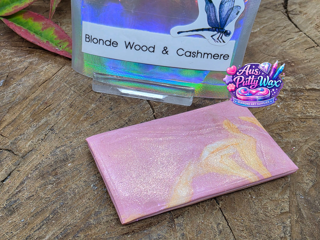 Blonde Woods & Cashmere Putty