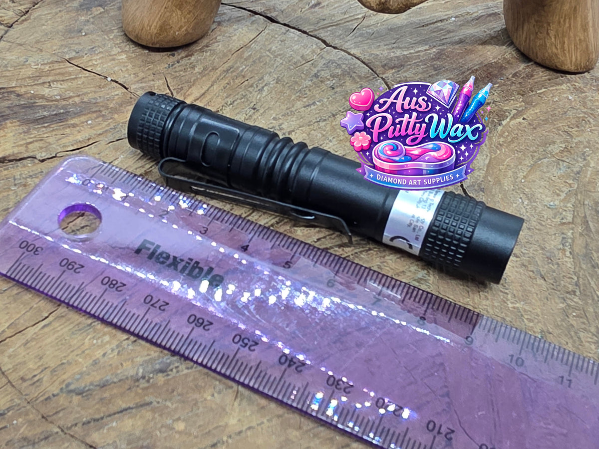 Pen-Style Black Light Torch: Sleek and Portable UV Detection